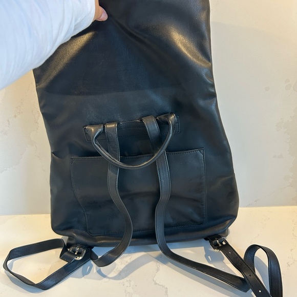 DKNY leather backpack - Picture 3 of 5